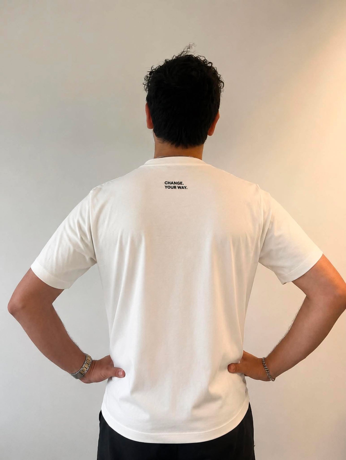 ESSENTIAL T-SHIRT